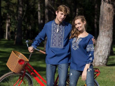 Ukrainian gifts to foreigners - modern embroidered shirts!