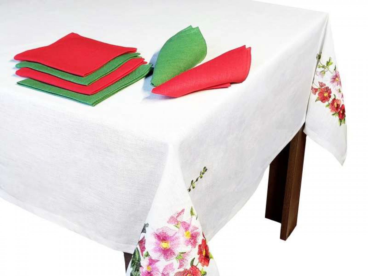 Linen tablecloth - a versatile decorative solution for any interior.