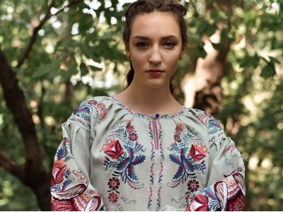 Trends of embroidered shirts autumn 2024 in the world of embroidered clothing.