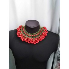 Red lacquered necklace