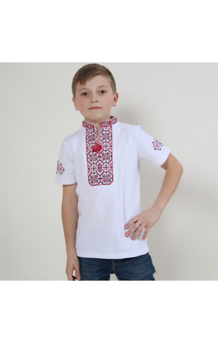 Иванко, футболка для мальчика белая с синей вышивкой