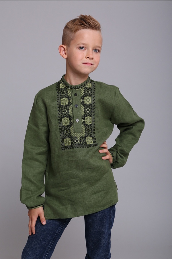 Embroidered shirt for a boy, khaki color. 158