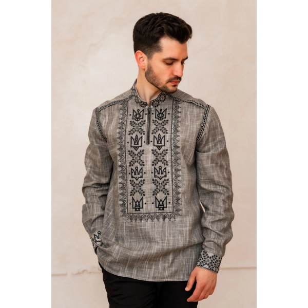 Серая мужская вышиванка с чёрной вышивкой Володимир
