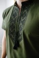 Мужская зеленая вышитая футболка Возвышенность