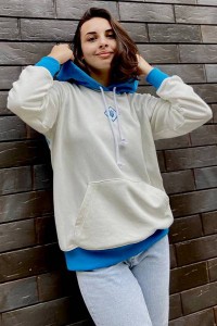 Sweatshirt with the emblem White Amulet