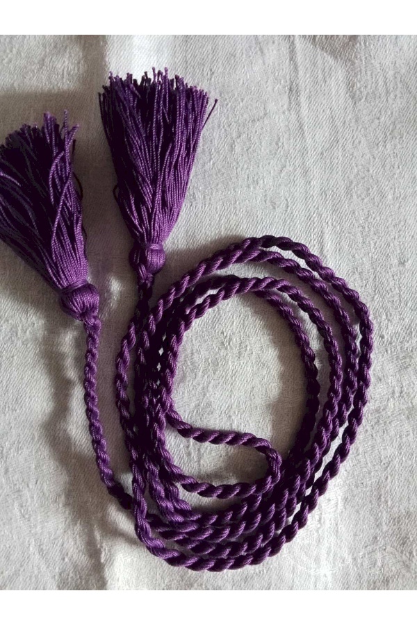 Braided medium drawstring for the embroidered shirt