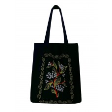 Bag Shopper Elderberry? Bag-shopper made of dense cotton, decorated with embroidery.