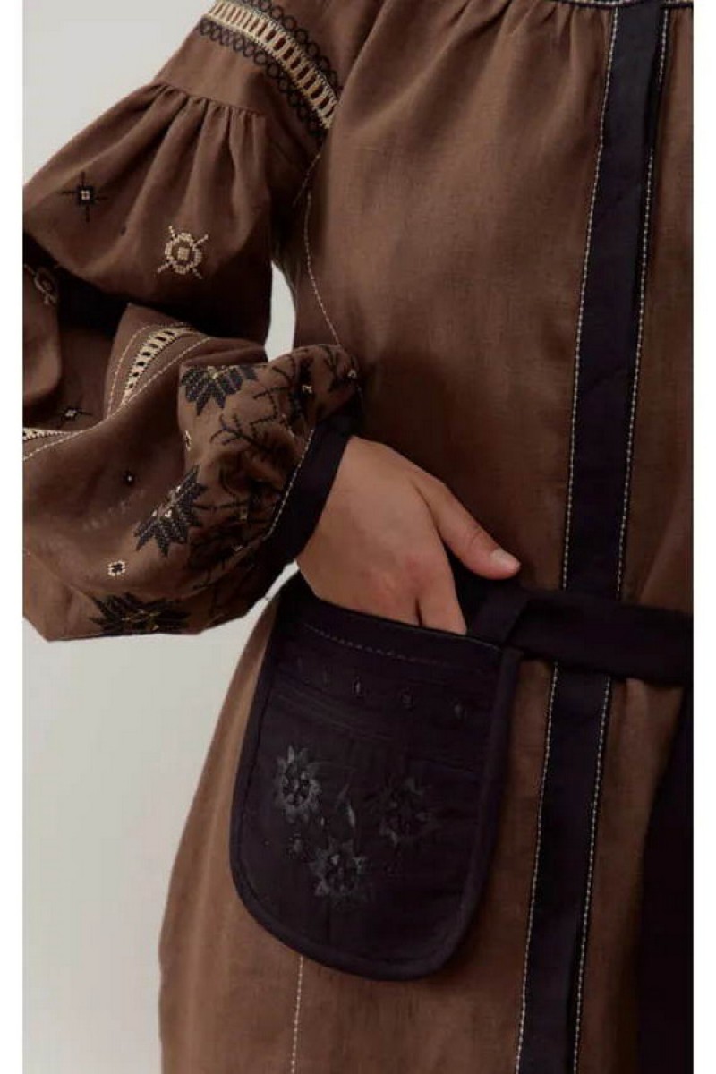 Linen embroidered handbag with a belt Flower