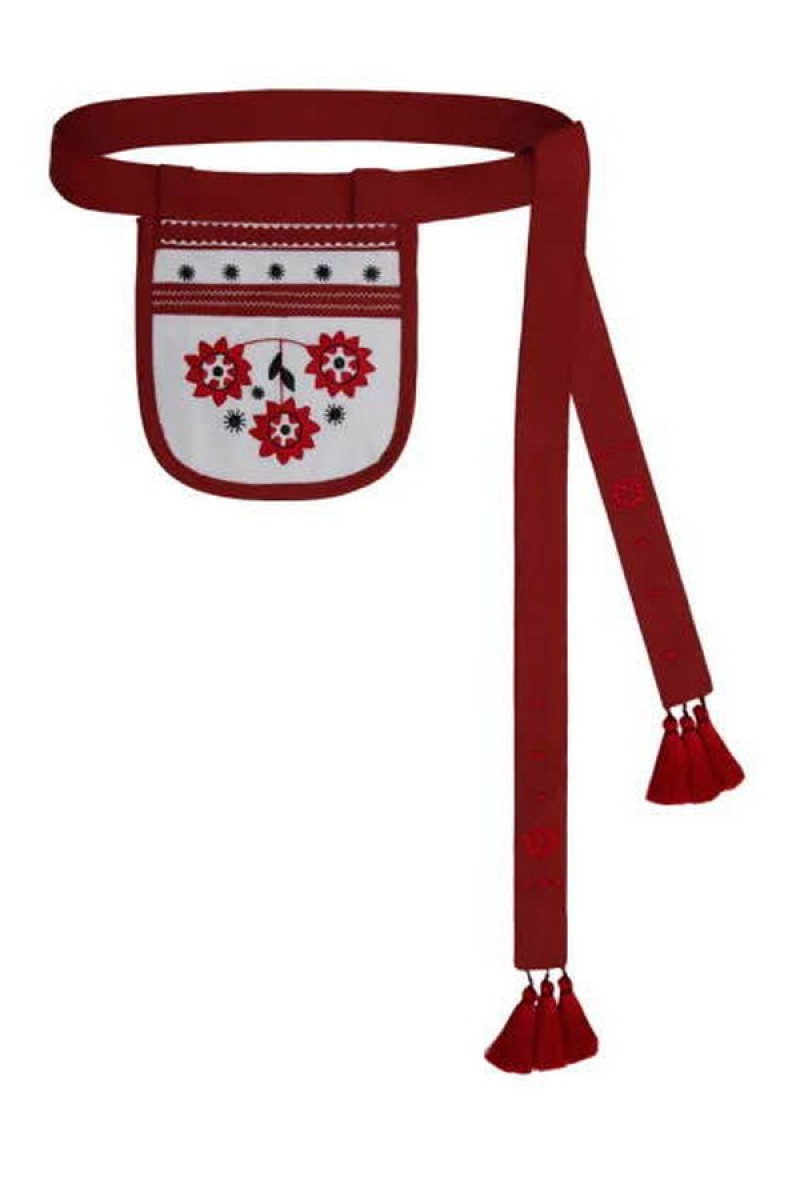 Linen embroidered handbag with a belt Flower