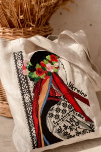 Сумка Bag Shopper Elderberry? Сумка-шоппер из плотного хлопка, украшенная вышивкой.