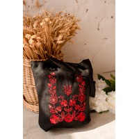 Bag Shopper Elderberry? Bag-shopper made of dense cotton, decorated with embroidery.