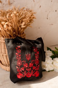 Сумка Bag Shopper Elderberry? Сумка-шоппер из плотного хлопка, украшенная вышивкой.