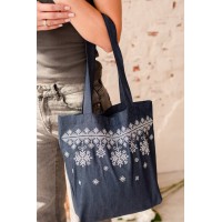 Cумка  шопер Бузина Сумка-шопер виготовлення зі щільної бавовни, оздоблена вишивкою.