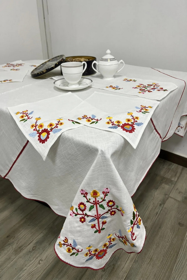 White linen tablecloth with embroidery “Yavoriv Heritage” + 4 napkins