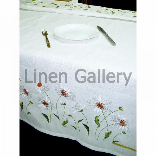 Ромашковое поле, скатерть льняная с вышивкой Ромашковое поле, скатерть льняная с вышивкой