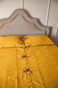 Bedding set with embroidery "Family Happiness"