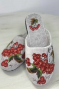 Обувь с вышивкой