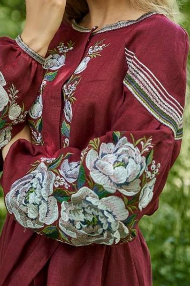 Жіноча вишита сукня з льону Півонія бордова, 52