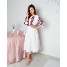 Біле жіноче вишите плаття з червоно-фіолетовою вишивкою Ярославна