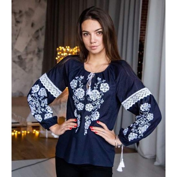 Melissa, women's embroidered shirt with long sleeves