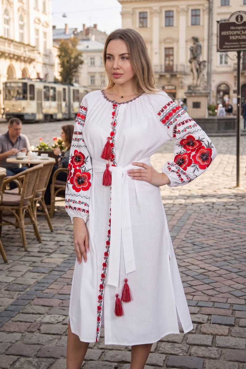 Cукня біла з вишивкою Вогняна пелюстка