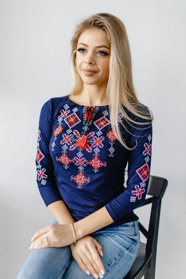 Women's embroidered T-shirt "Starry Night" dark blue with red embroidery, XXXL