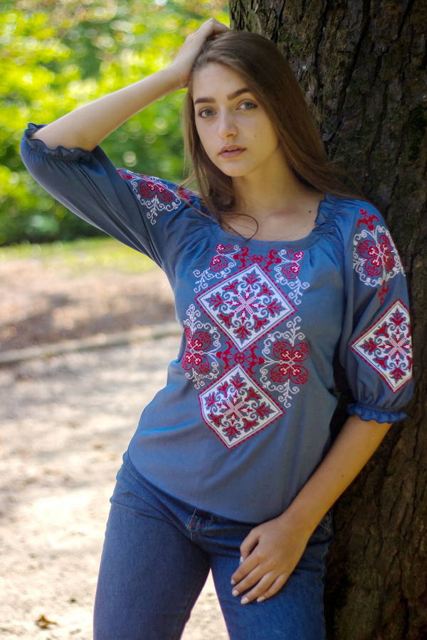 Blue women's embroidered shirt, red embroidery Hoverla, L