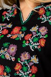 Embroidered shirt with a floral ornamentukeria black