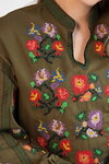 Embroidered shirt with floral ornamentukeria khaki