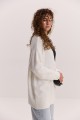 Жіночий в`язаний кардиган oversize молочний з пухнастої пряжі
