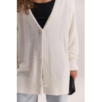 Жіночий в`язаний кардиган oversize молочний з пухнастої пряжі