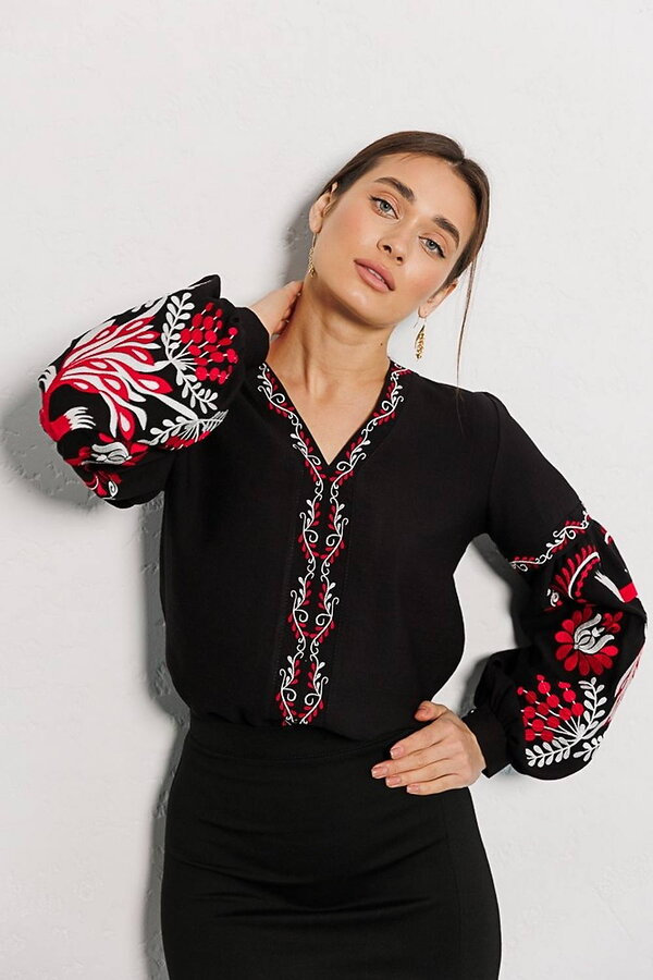 Vogneslava embroidered women's black