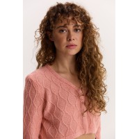 Укорочений в`язаний кардиган персиковий з ромбами