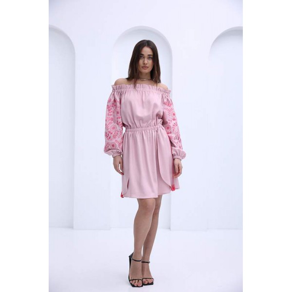 Pink embroidered dress Corina with open shoulders.