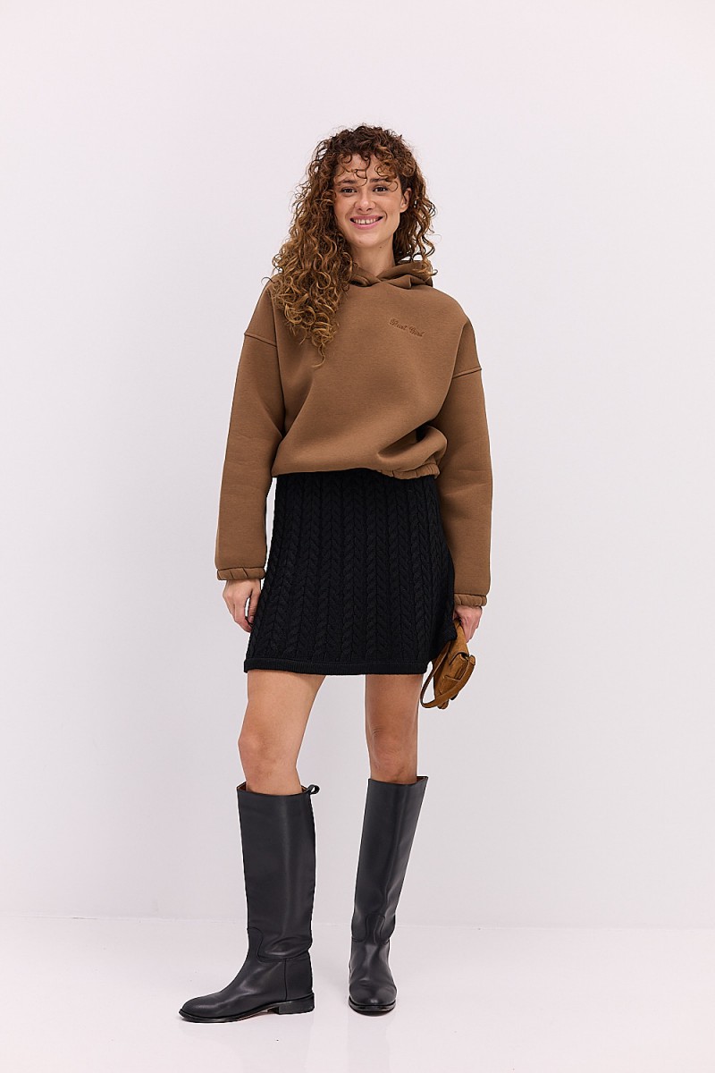 Жіноче утеплене худі коричневе з вишивкою That girl