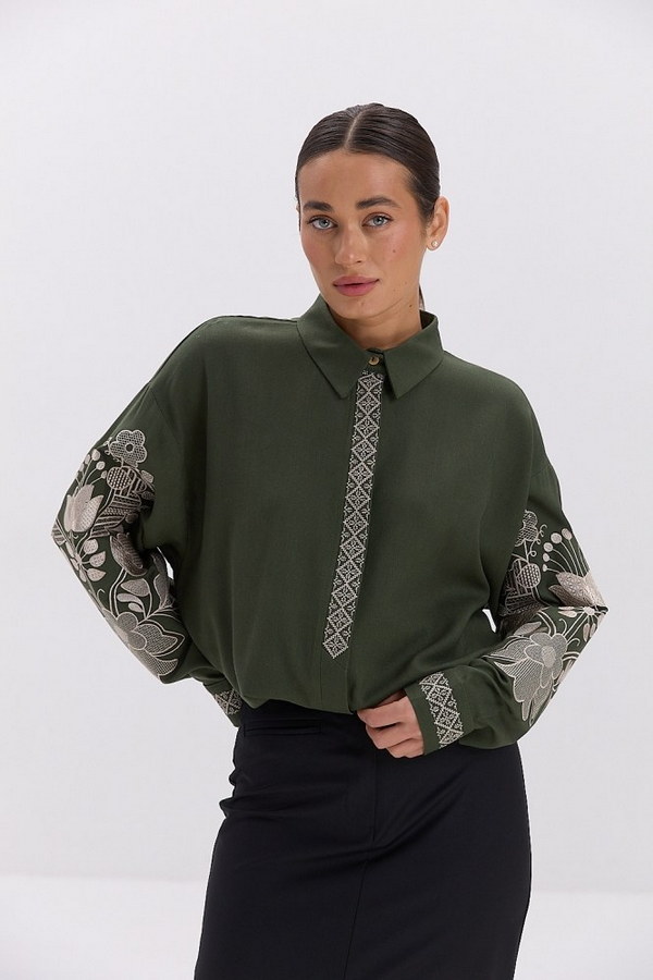 Dark green embroidered shirt with a turn-down collar of Rodoslav.
