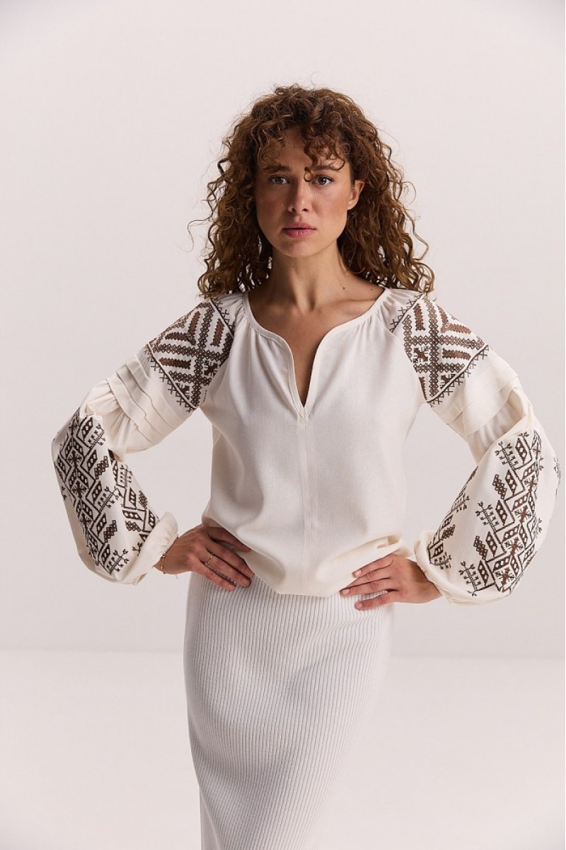 White embroidered shirt with brown embroidery Beatrice, size M