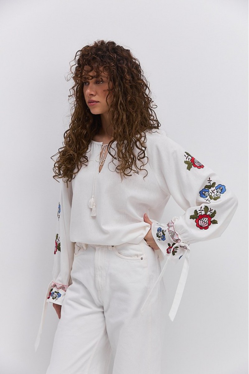 Milk-colored Vyshyvanka Vilena, size L