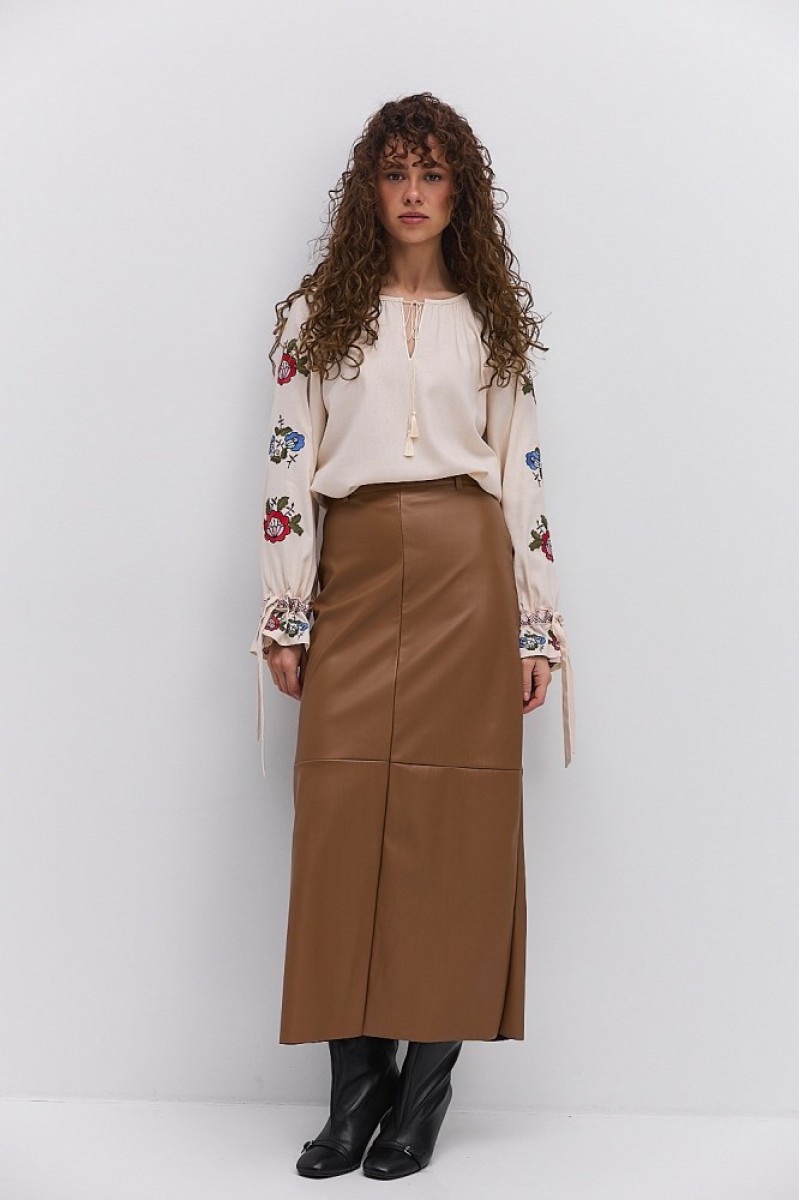 Молочно-белая вышиванка Вилена, размер L