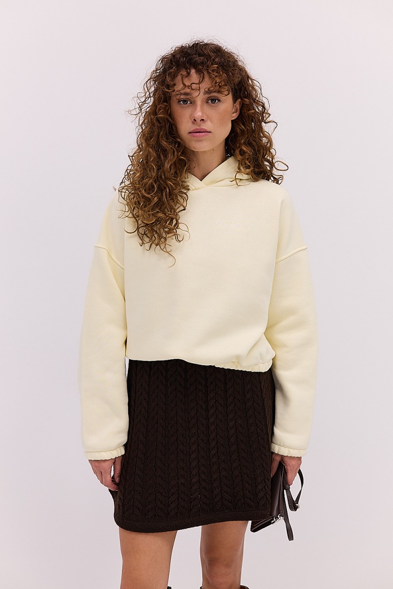 Жіноче утеплене худі кремове з вишивкою That girl