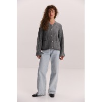 Жіночий в`язаний кардиган темно-сірий з накладними кишенями