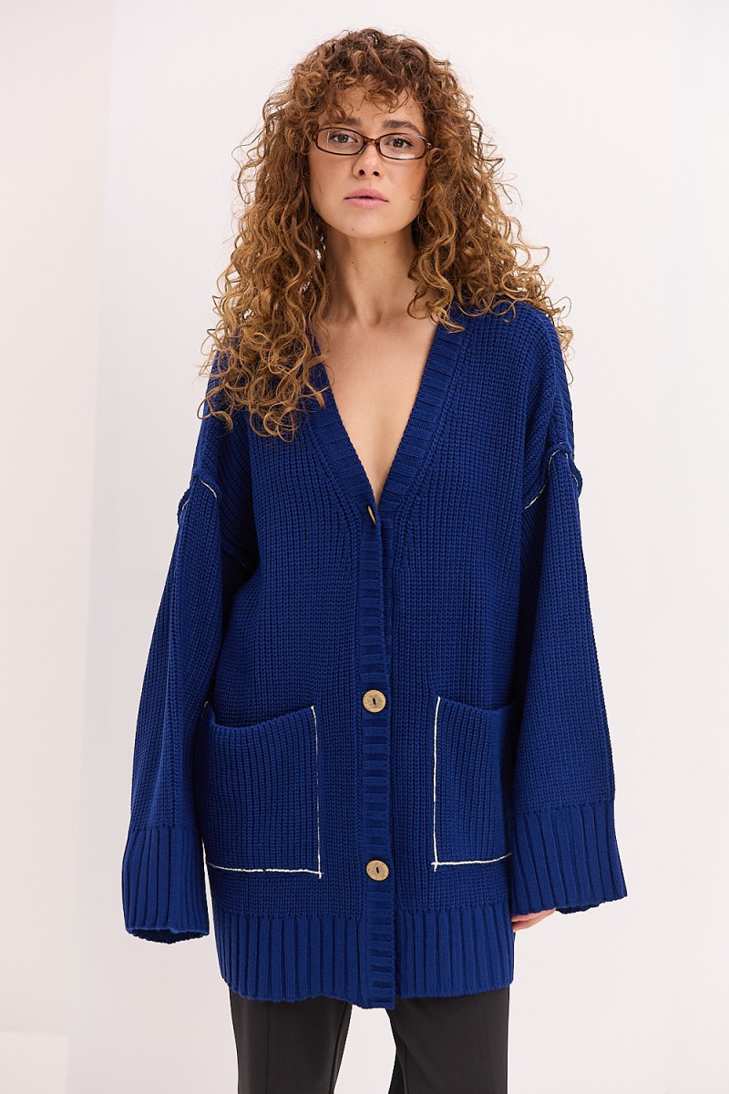Жіночий в`язаний кардиган oversize з кишенями темно-синій
