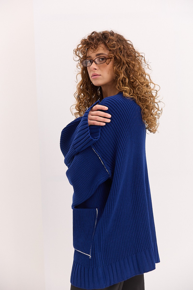 Жіночий в`язаний кардиган oversize з кишенями темно-синій