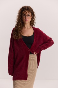 Жіночий в`язаний кардиган oversize бордовий з пухнастої пряжі