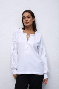 White embroidered shirt Carolina