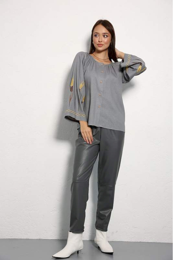 Women's gray embroidered shirt with wheat ears.