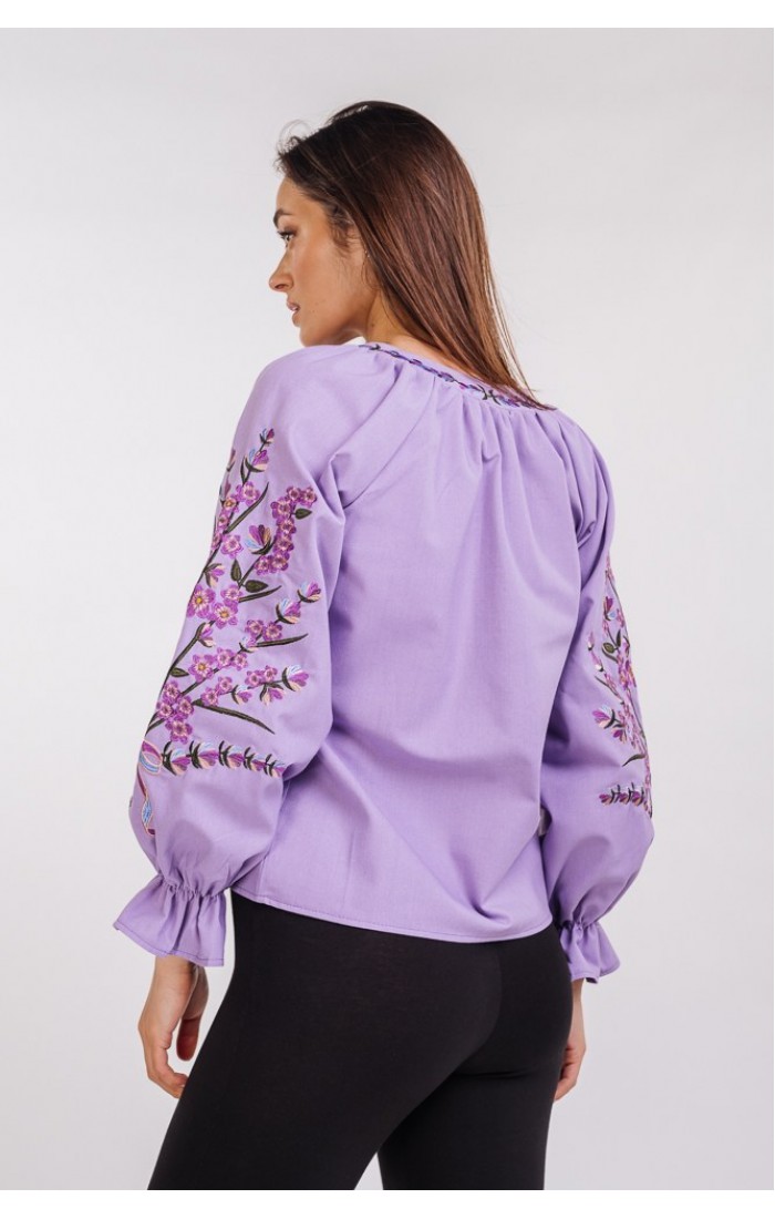 Women's embroidered shirt in white with a bouquet on the sleeves, purple