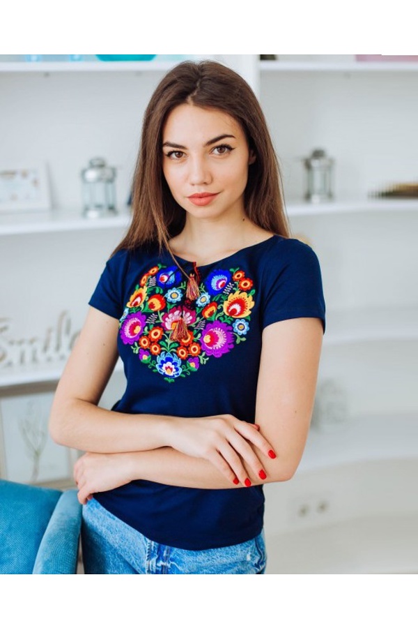 Семицвіт, жіноча вишита футболка темно-синя