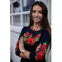 Вишита футболка жіноча Маківка плюс