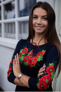 Embroidered women's T-shirt Poppy Plus
